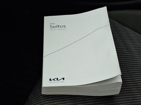 Used 2022 Kia Seltos LX image 25