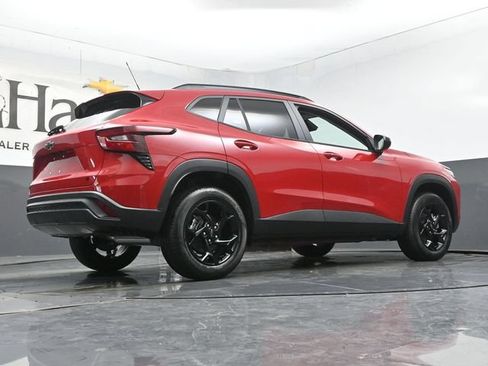 New 2026 Chevrolet Trax LT w/ Driver Confidence Package FWD image 11