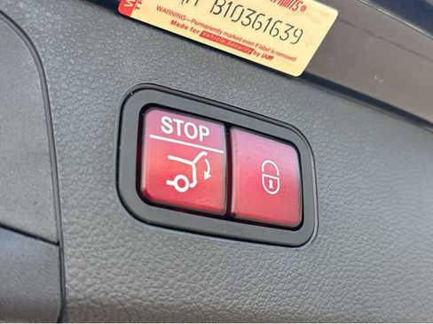 Used 2022 Mercedes-Benz GLC 300 image 32