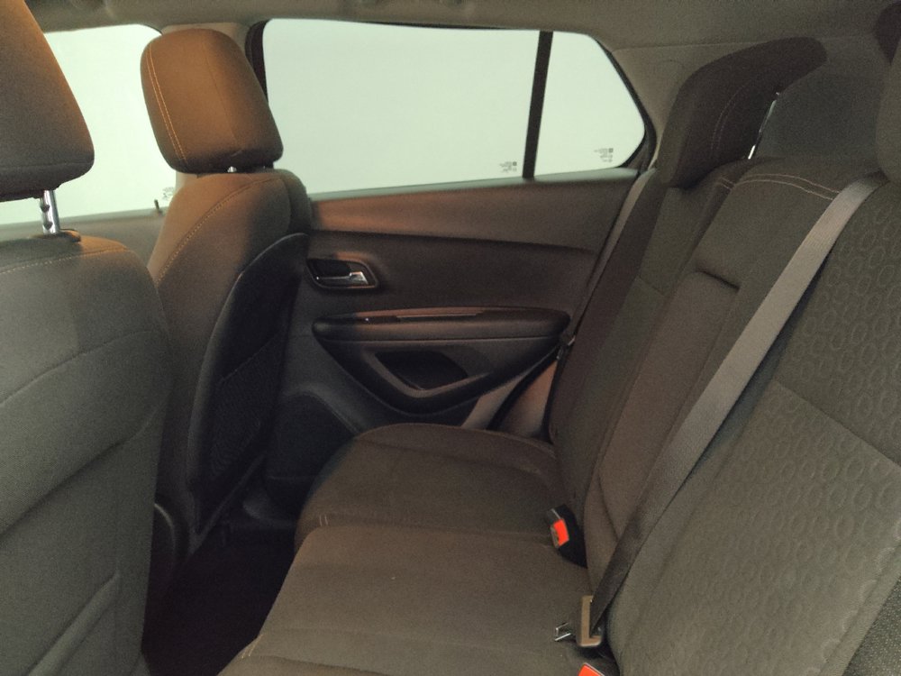 Used 2020 Chevrolet Trax LS w/ Tint and Cruise Package FWD image 18