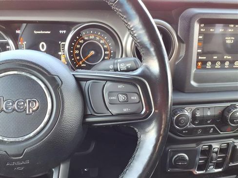 Used 2021 Jeep Gladiator Sport image 15
