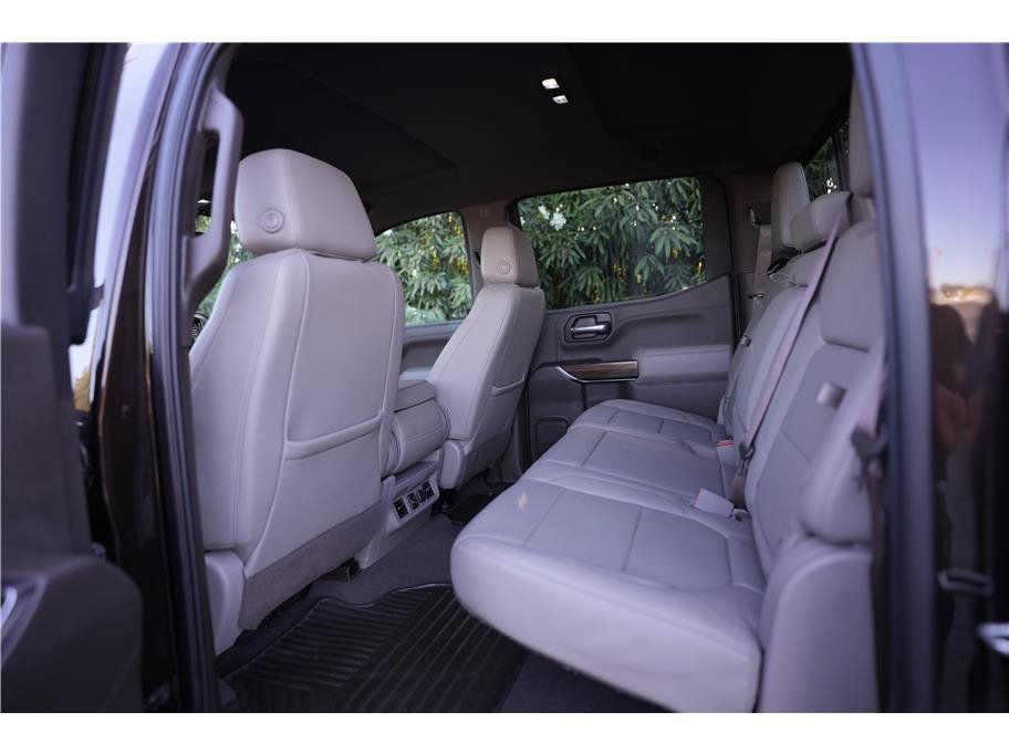 Used 2019 Chevrolet Silverado 1500 LT w/ Convenience Package AWD/4WD image 13