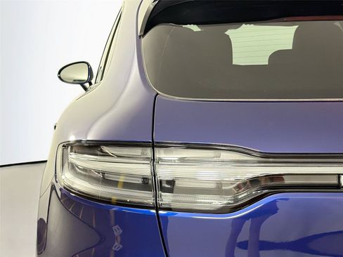 Certified 2026 Porsche Macan AWD/4WD image 16