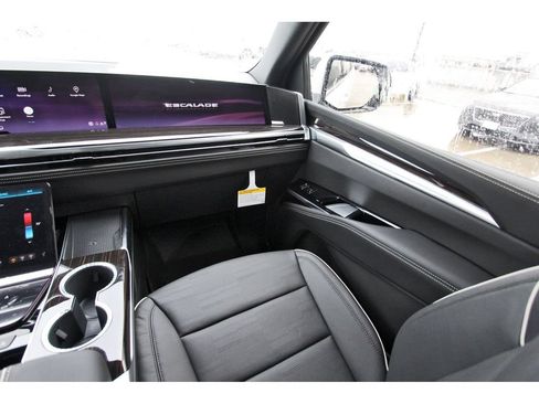 New 2026 Cadillac Escalade ESV Luxury w/ Touring Package AWD/4WD image 10