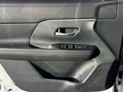 New 2026 Nissan Kicks SR FWD image 14