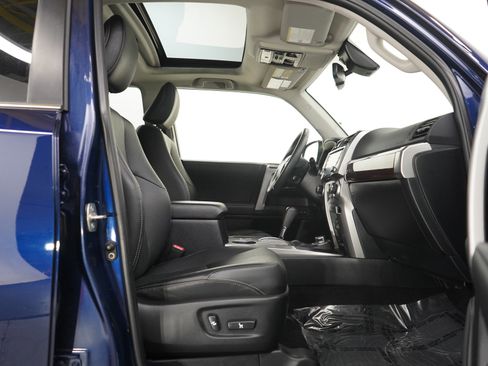 Used 2022 Toyota 4Runner Limited image 10