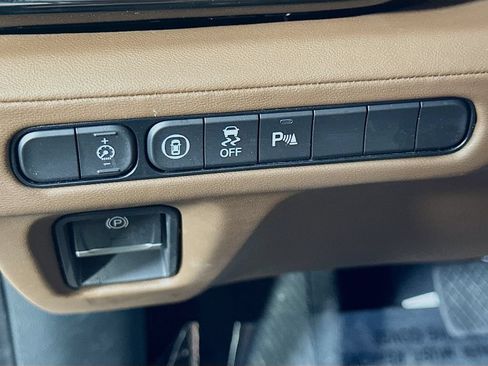Used 2025 Acura MDX FWD w/ Technology Package image 23