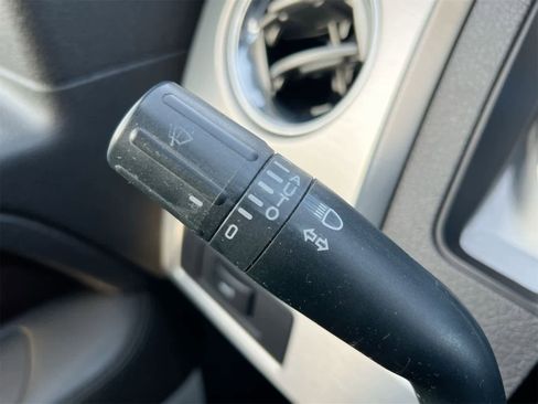 Used 2013 Ford F150 Platinum image 25