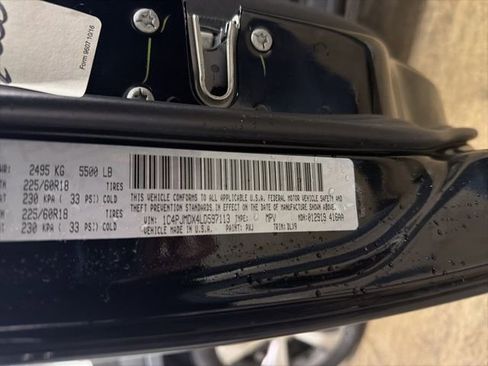 Used 2020 Jeep Cherokee Limited image 25