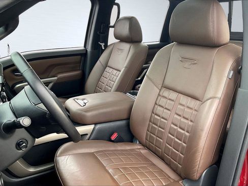 Used 2024 Nissan Titan Platinum Reserve w/ Moonroof Package image 26
