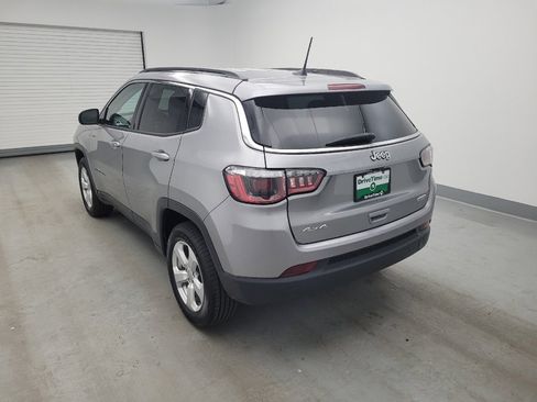 Used 2019 Jeep Compass Latitude w/ Cold Weather Group AWD/4WD image 5