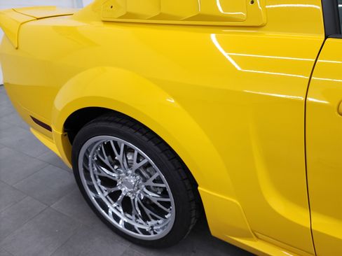 Used 2005 Ford Mustang GT image 25