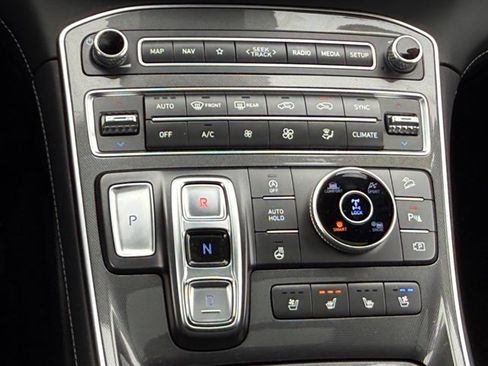 Used 2022 Hyundai Santa Fe Calligraphy image 34