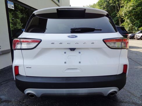 Used 2022 Ford Escape SE FWD image 6
