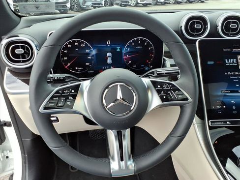 Used 2026 Mercedes-Benz GLC 300 4MATIC image 15