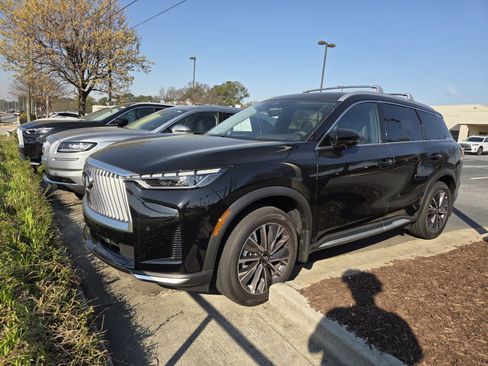 Certified 2026 INFINITI QX60 Luxe w/ Family Package image 1