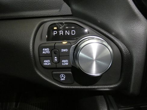 New 2026 RAM 1500 Laramie AWD/4WD image 16