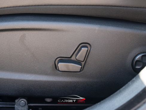 Used 2020 Dodge Charger Scat Pack RWD image 38
