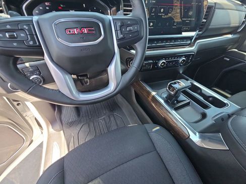 Used 2025 GMC Sierra 1500 Elevation w/ Preferred Package RWD image 11