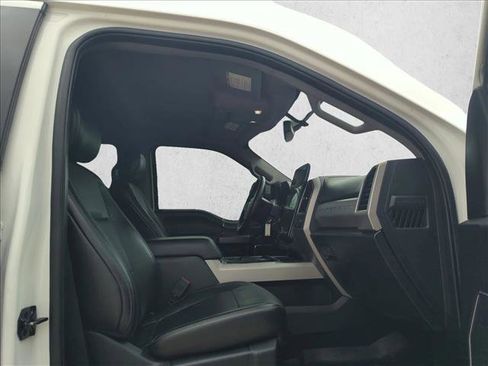 Used 2019 Ford F250 Lariat w/ Lariat Value Package image 15