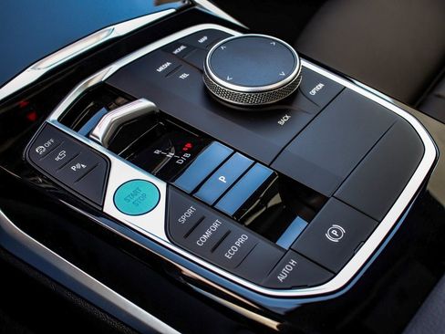 Used 2024 BMW i4 xDrive40i image 25