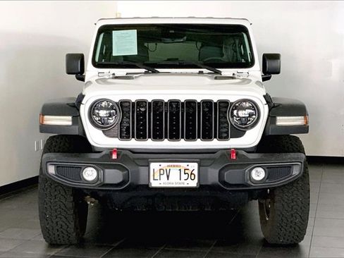 Used 2024 Jeep Wrangler Rubicon w/ Dual Top Group image 3