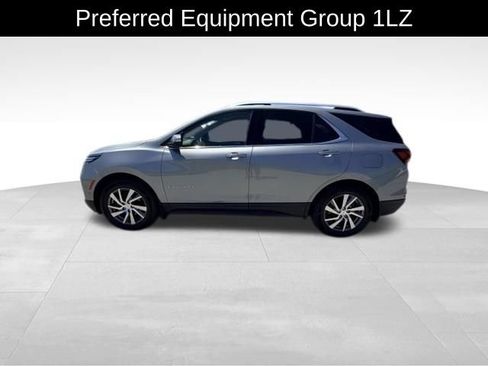 Used 2023 Chevrolet Equinox Premier AWD/4WD image 4
