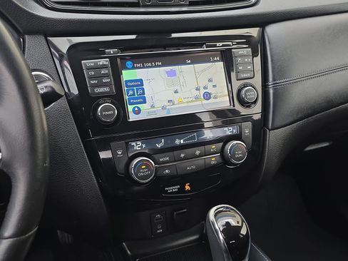Used 2017 Nissan Rogue SL w/ SL Premium Package AWD/4WD image 22