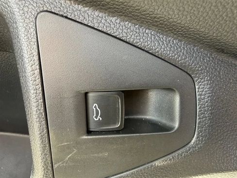 Used 2019 Volkswagen Jetta SEL FWD image 28