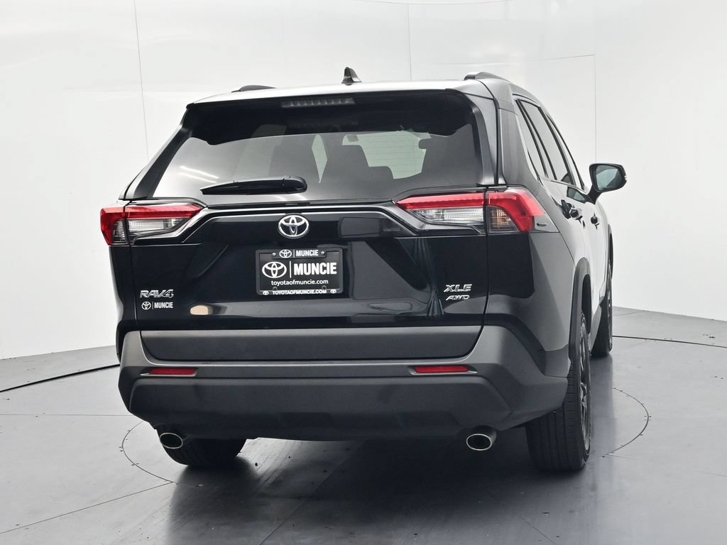 Used 2025 Toyota RAV4 XLE AWD/4WD image 7