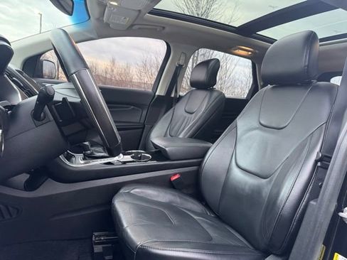 Used 2017 Ford Edge Titanium w/ Technology Package image 10