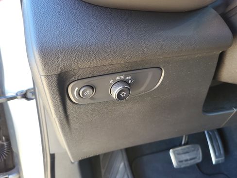 Used 2023 Buick Envision Preferred w/ Sport Touring Package image 17