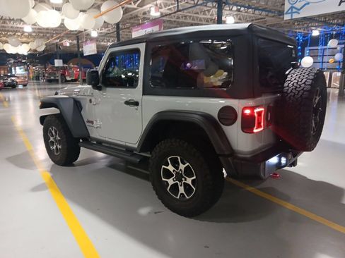 Used 2022 Jeep Wrangler Rubicon w/ Cold Weather Group AWD/4WD image 8