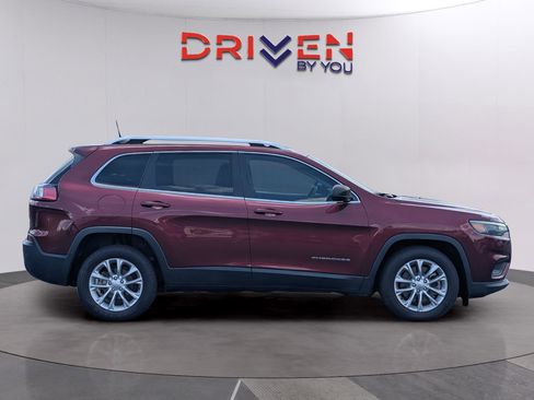 Used 2019 Jeep Cherokee Latitude w/ Popular Appearance Group FWD image 6