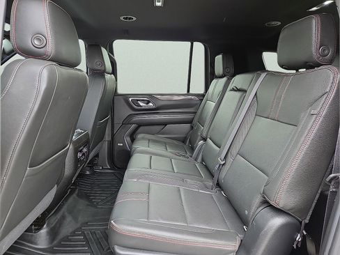 Used 2021 Chevrolet Suburban RST AWD/4WD image 11