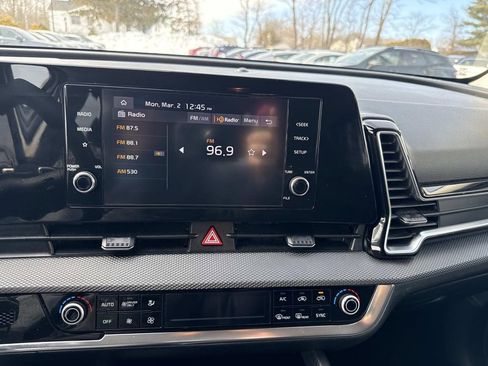 Used 2023 Kia Sportage LX image 21