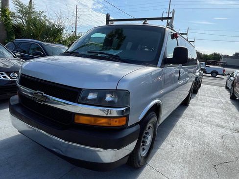 Used 2017 Chevrolet Express 3500 LT w/ LT Preferred Equipment Group RWD image 27