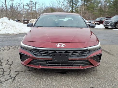 Used 2025 Hyundai Elantra Sport image 8