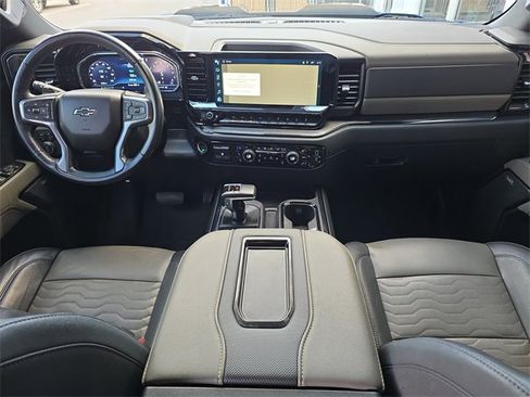 Used 2022 Chevrolet Silverado 1500 ZR2 w/ Technology Package image 11