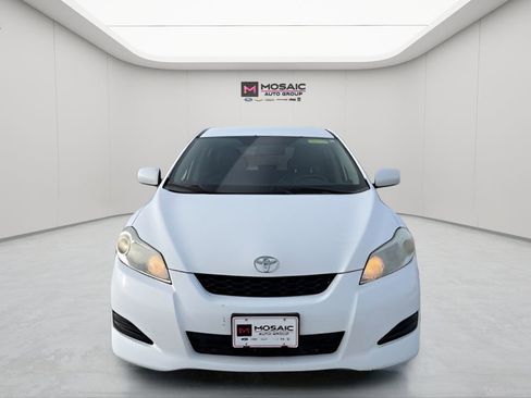 Used 2009 Toyota Matrix Base image 2