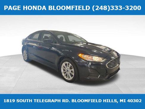 Used 2020 Ford Fusion SE image 1