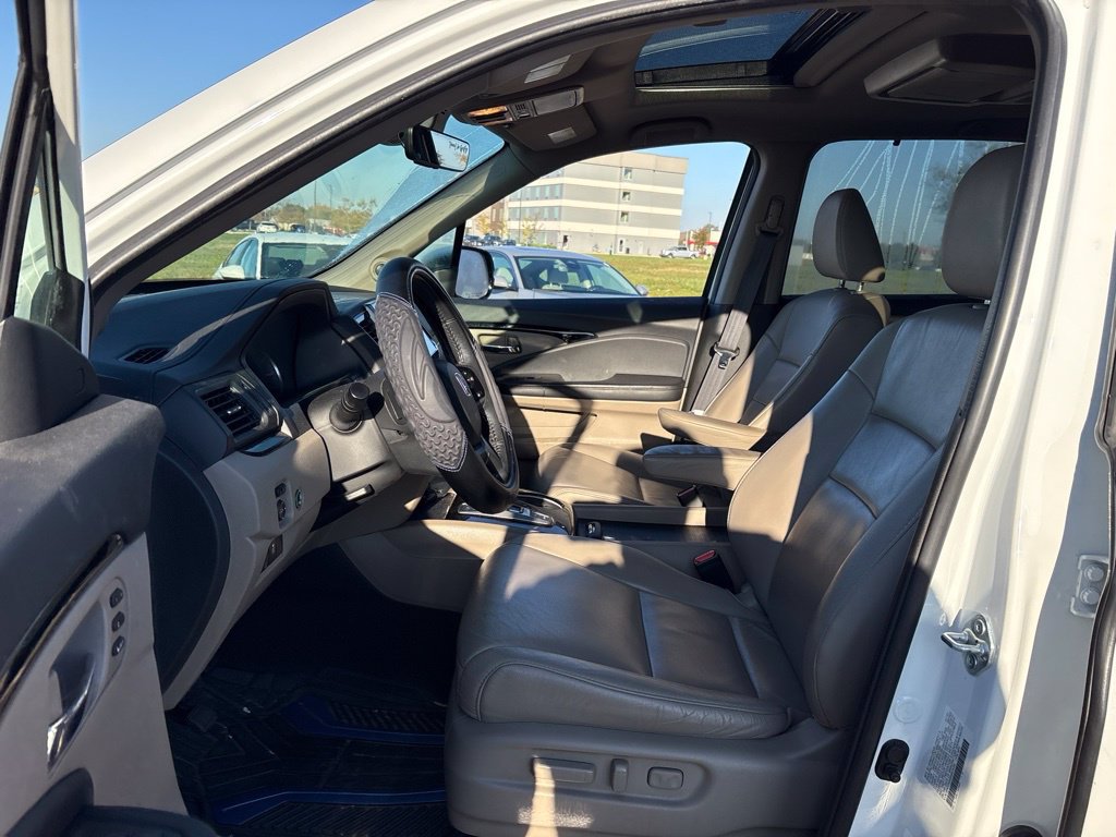 Used 2022 Honda Pilot Touring image 18