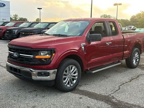 New 2026 Ford F150 XLT w/ XLT Chrome Appearance Package RWD image 2