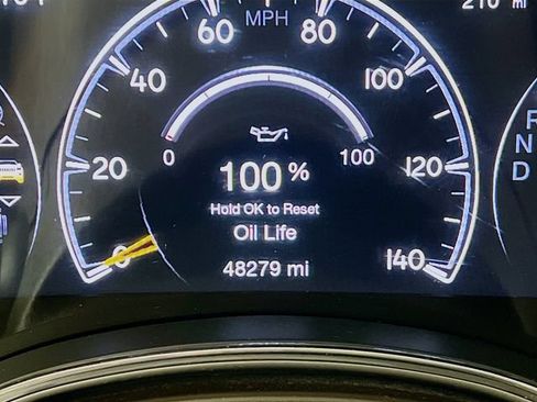 Used 2021 Jeep Grand Cherokee Overland AWD/4WD image 15