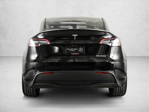 Used 2022 Tesla Model Y Performance image 7