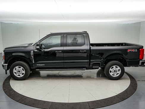 New 2026 Ford F250 XLT w/ FX4 Off-Road Package image 8
