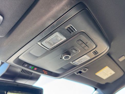 Used 2023 GMC Yukon SLT image 38