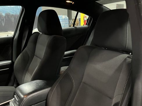 Used 2017 Dodge Charger R/T image 16