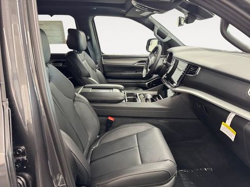 New 2026 Jeep Grand Wagoneer Limited AWD/4WD image 4