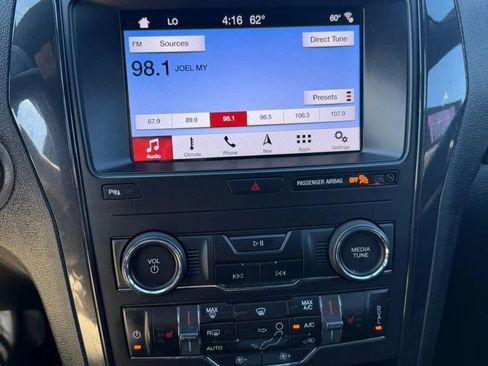 Used 2019 Ford Explorer XLT w/ Equipment Group 202A AWD/4WD image 5
